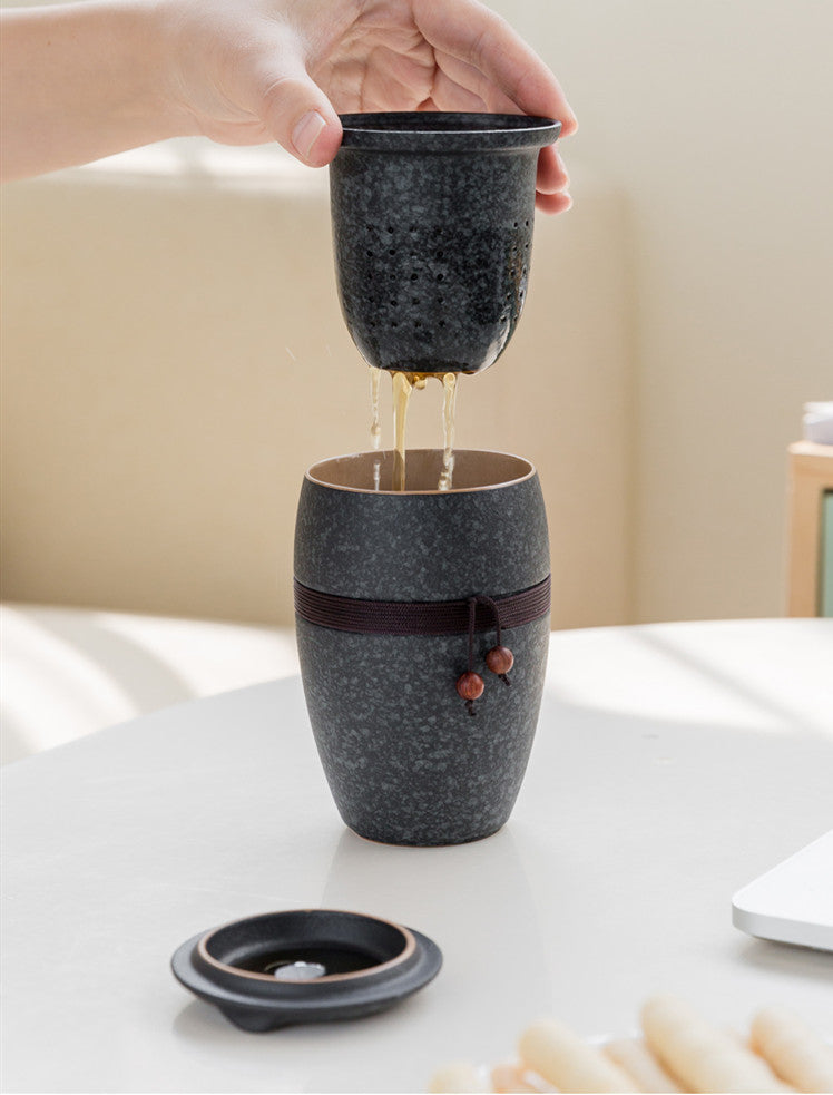 Tasse à thé en céramique pour infuser et déguster le thé