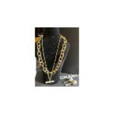 Lux Pendant Necklace