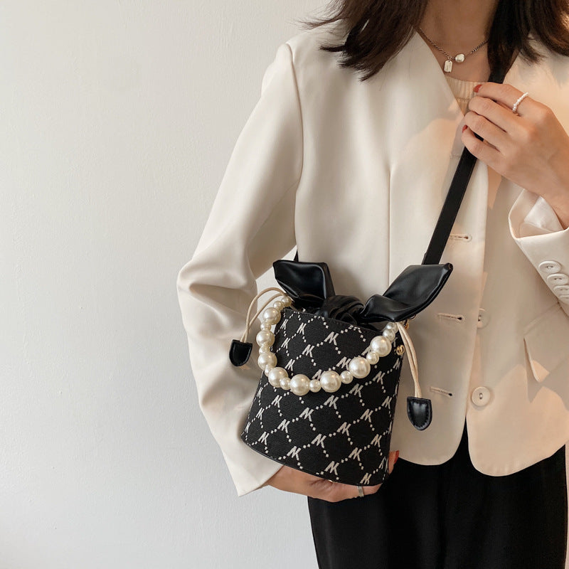 Charming Ladies Bow Bucket Bag