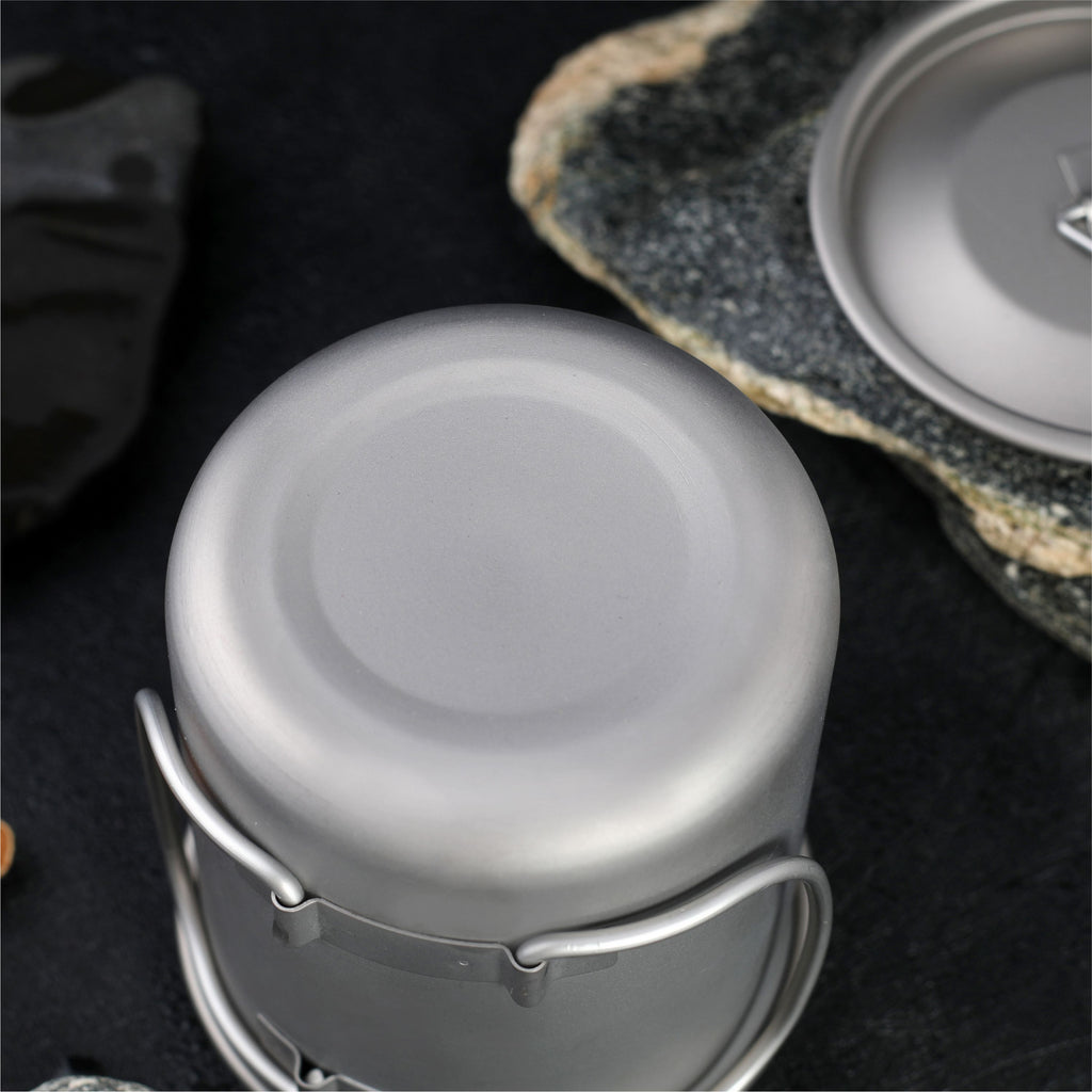 Tasse pliable en titane pour le camping et les voyages