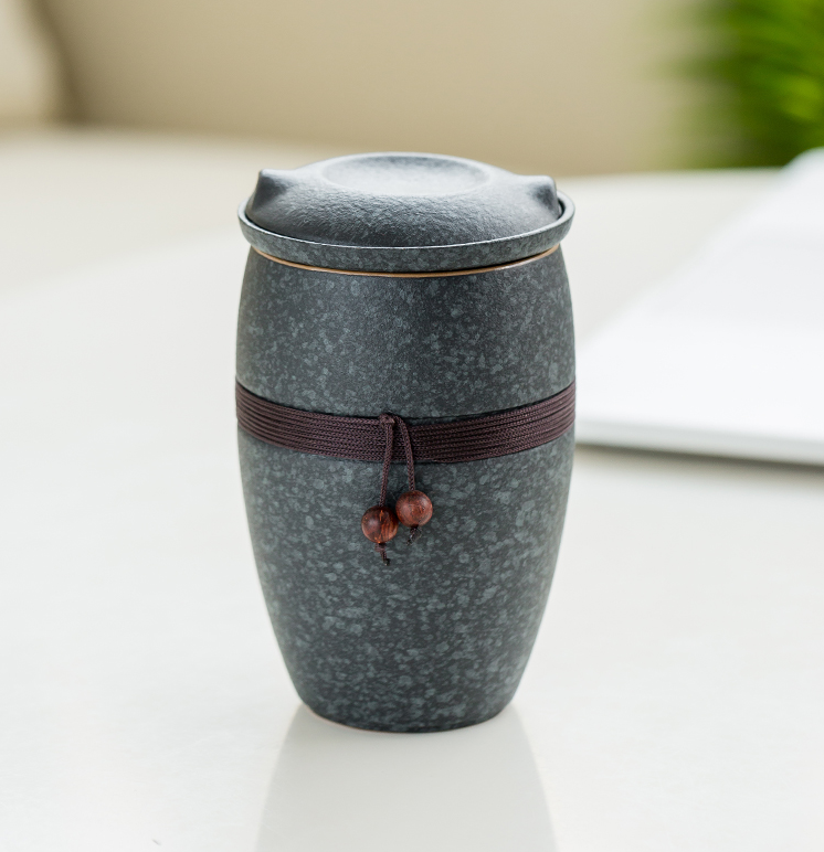Tasse à thé en céramique pour infuser et déguster le thé