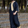 Robe longue musulmane noire élégante pour hommes