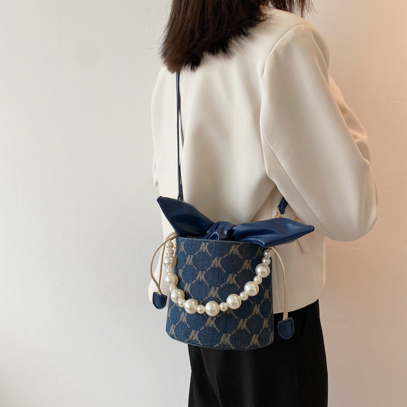 Charming Ladies Bow Bucket Bag