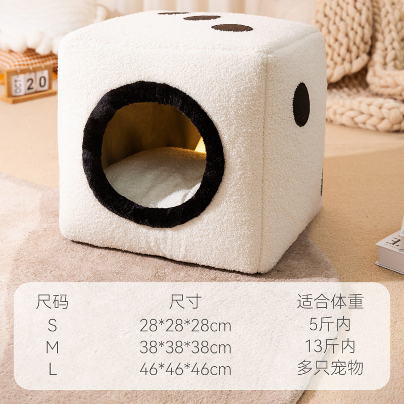 Niche Chaude Fermée Hiver Automne Petite Maison