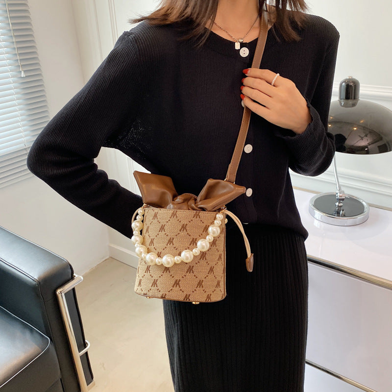 Charming Ladies Bow Bucket Bag