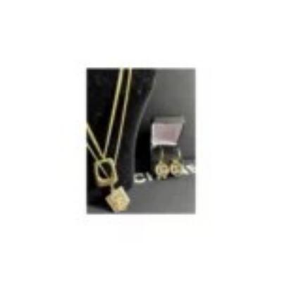 Women Pendant Lux Necklace
